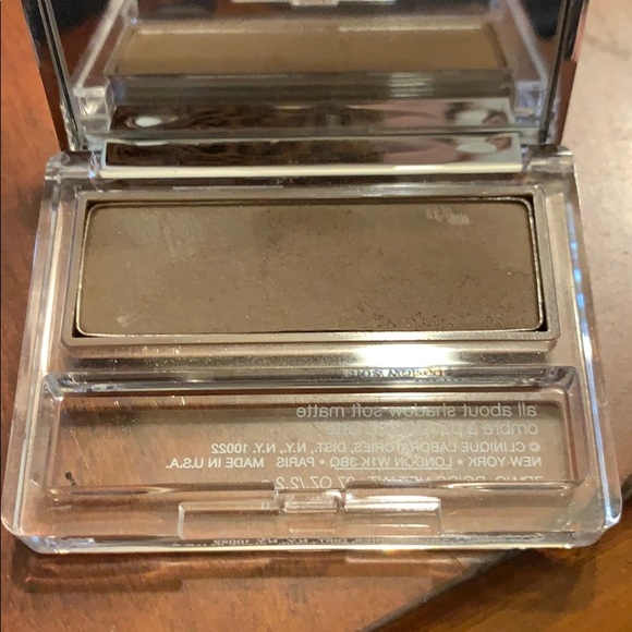 Clinique eyeshadow - Picture 2 of 5